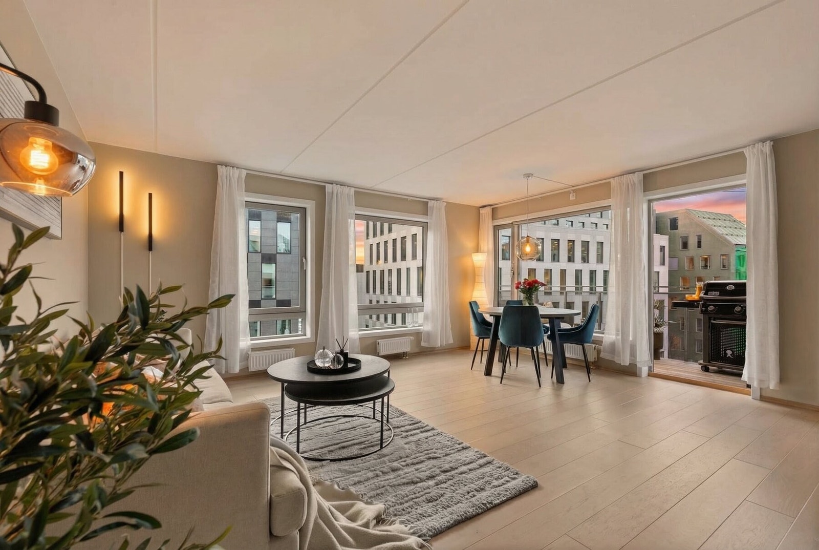 Velkommen til Platous gate 33 - en attraktiv 3-roms i populære Trelastgården. Galleribilde