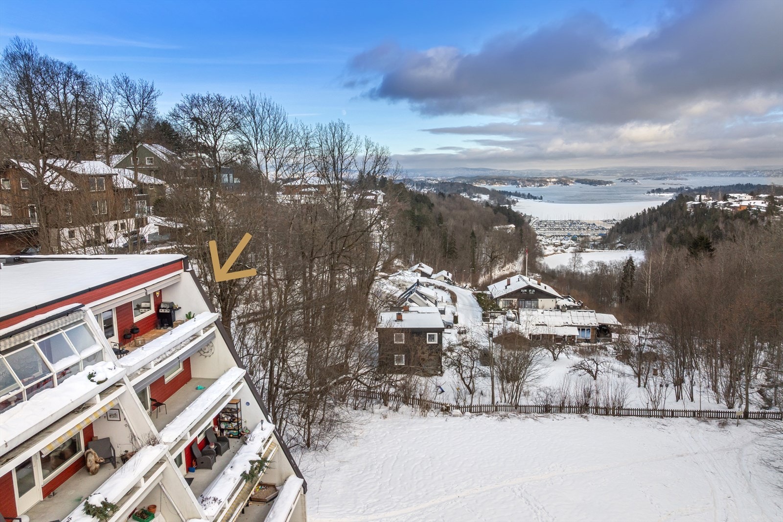 Topp- og endeleilighet med meget god intern beliggenhet. Galleribilde