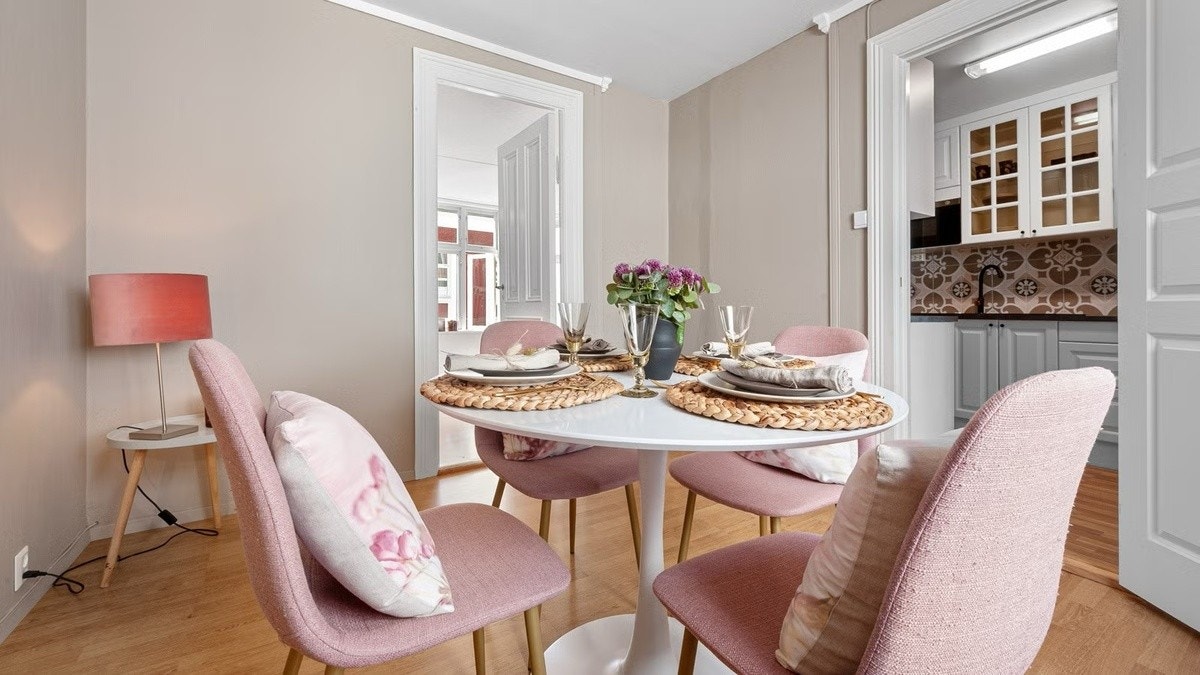 Soverom 2. etasje - i dag brukt som spisestue Galleribilde