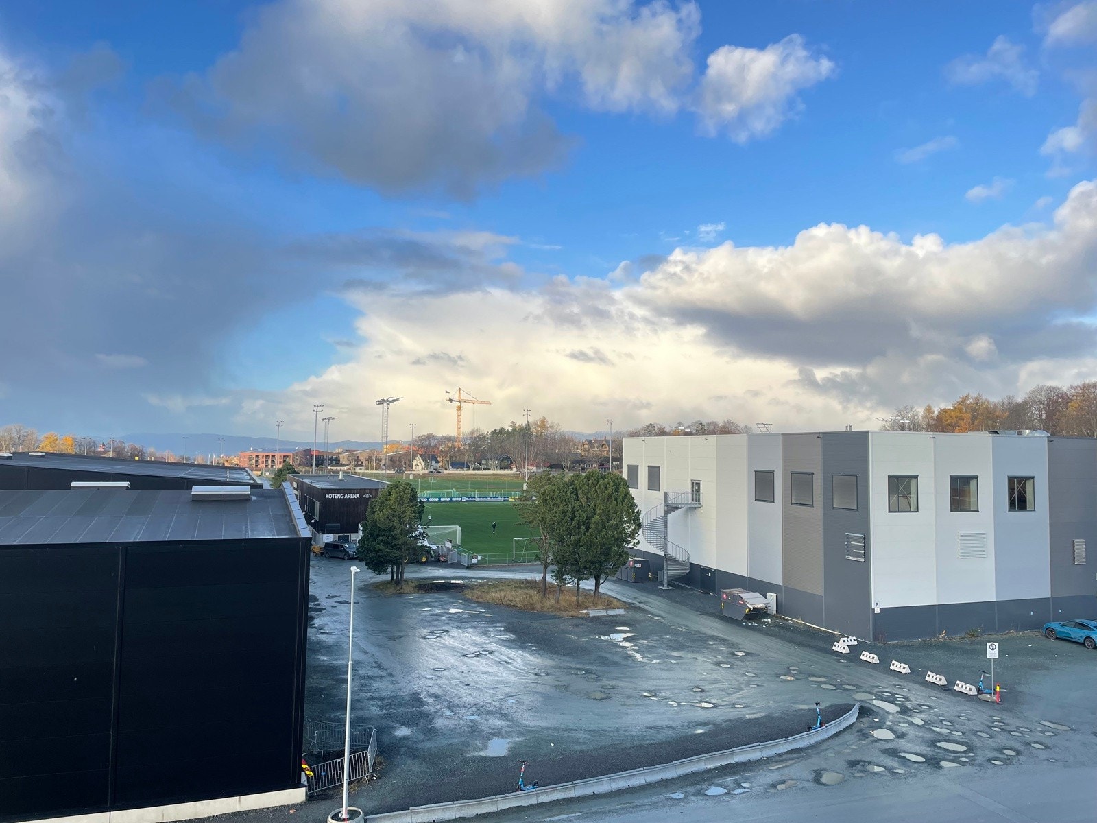 Utsikt fra balkong Galleribilde