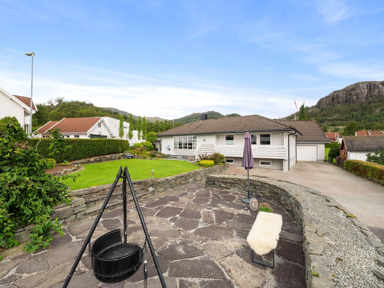 Her er et fine soner, opparbeidet med murer og stein Galleribilde