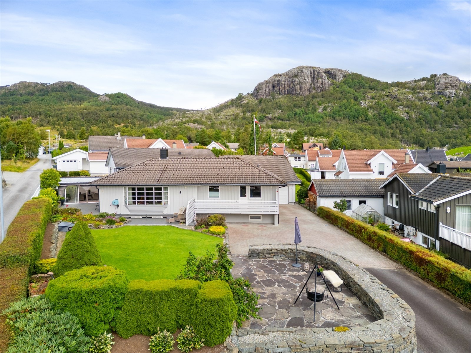 Foto: Joakim Bjerk. EiendomsMegler1 v/Torill Kalsaas presenterer Grøde 12 Galleribilde