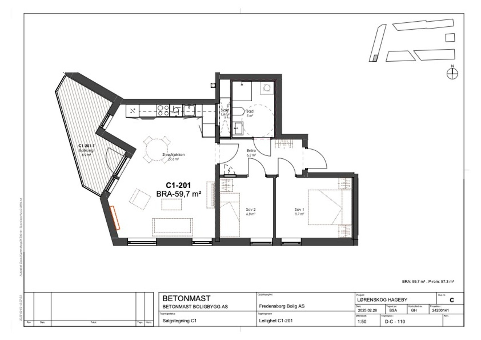 Andre etasje - boligen inneholder entré, stue/kjøkken, balkong, baderom og to gode soverom. Galleribilde