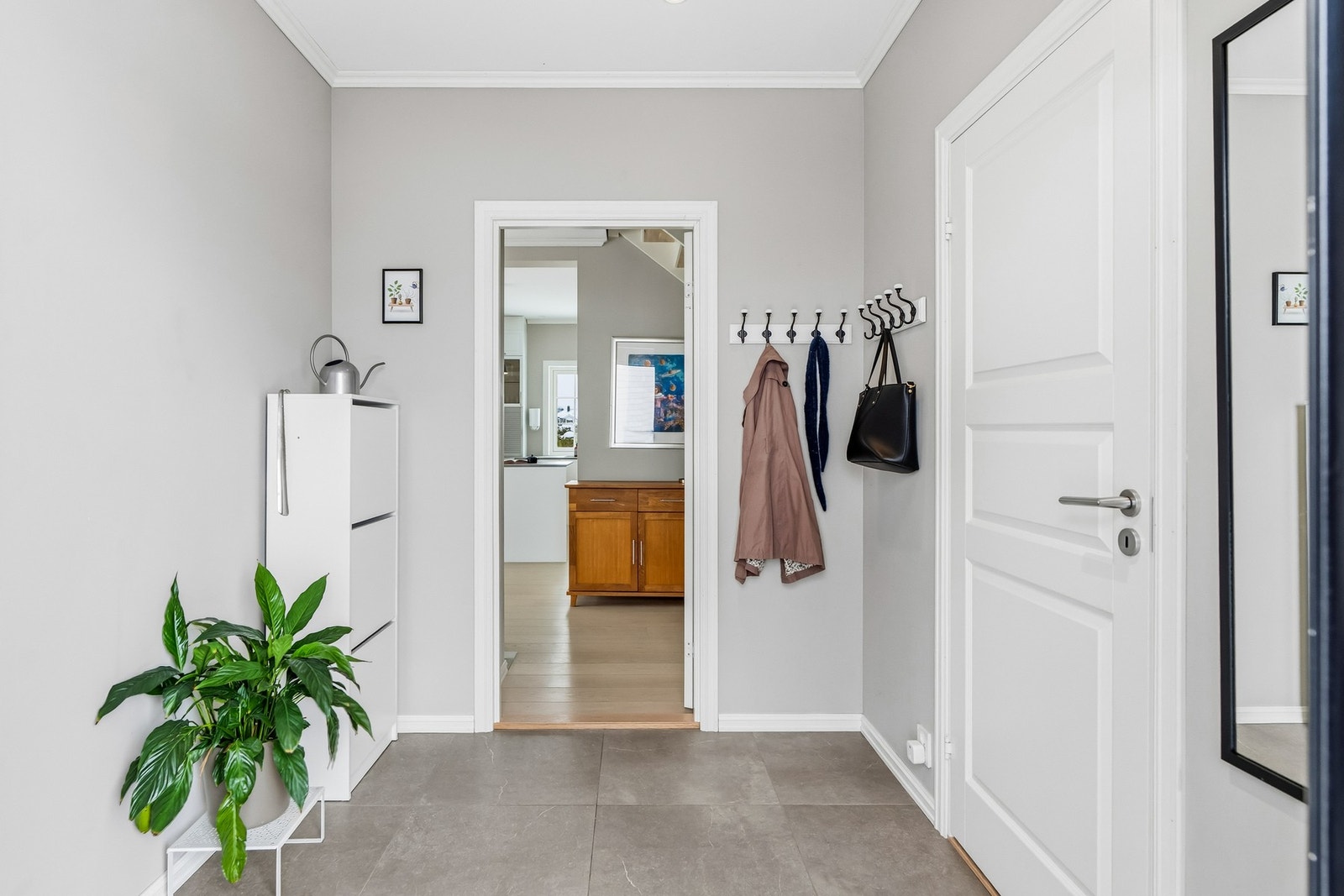 Flislagt entré Galleribilde