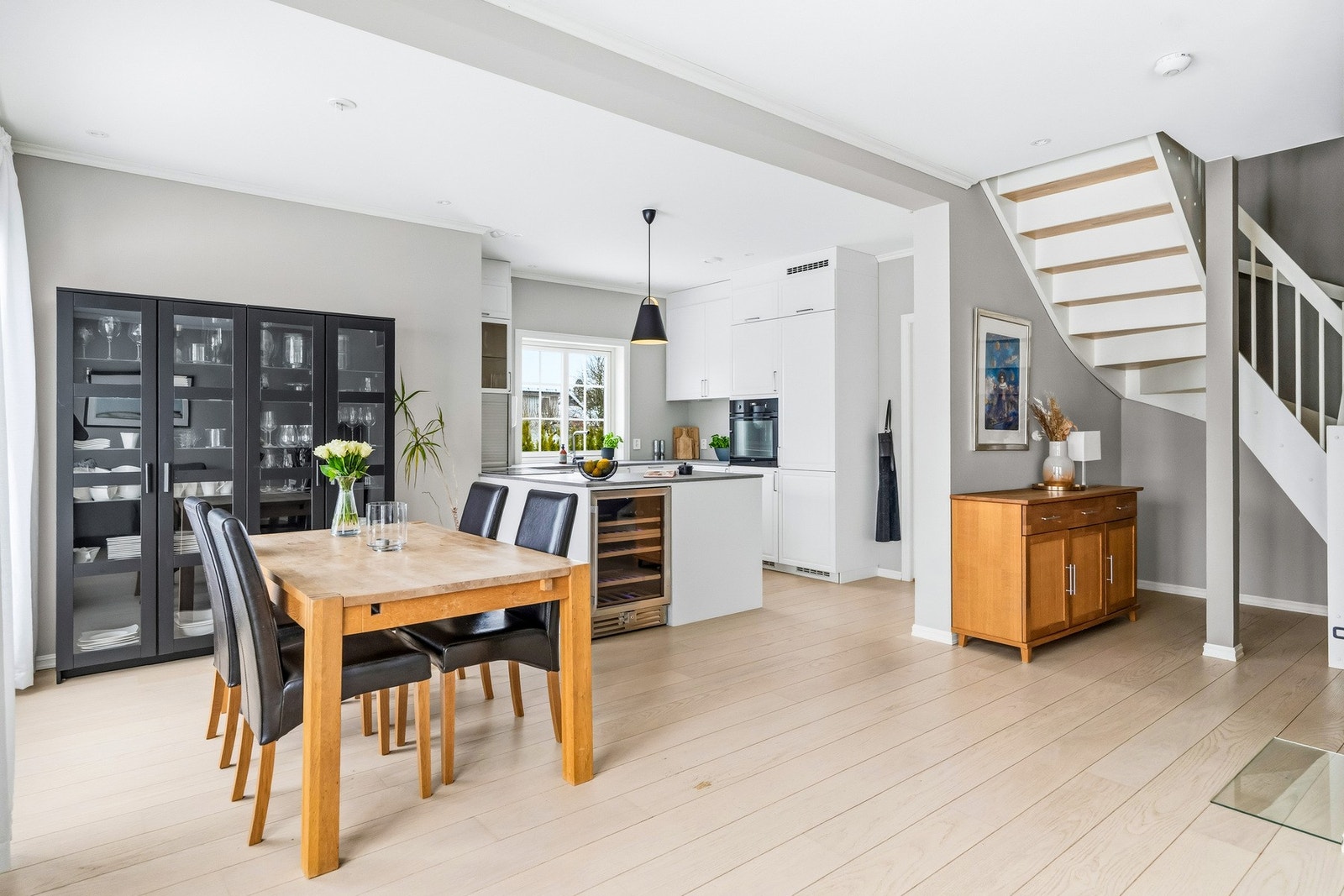 Åpen stue- og kjøkkenløsning Galleribilde