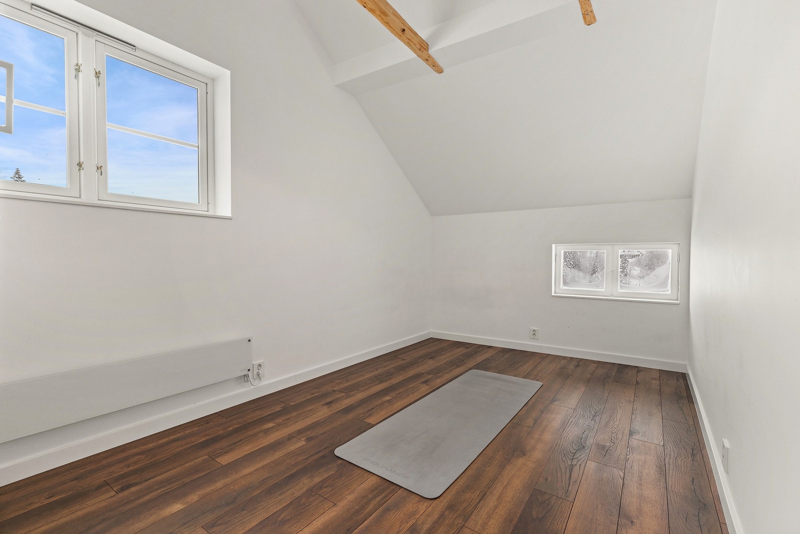 Romslig loftsrom med mange bruksmuligheter. Galleribilde