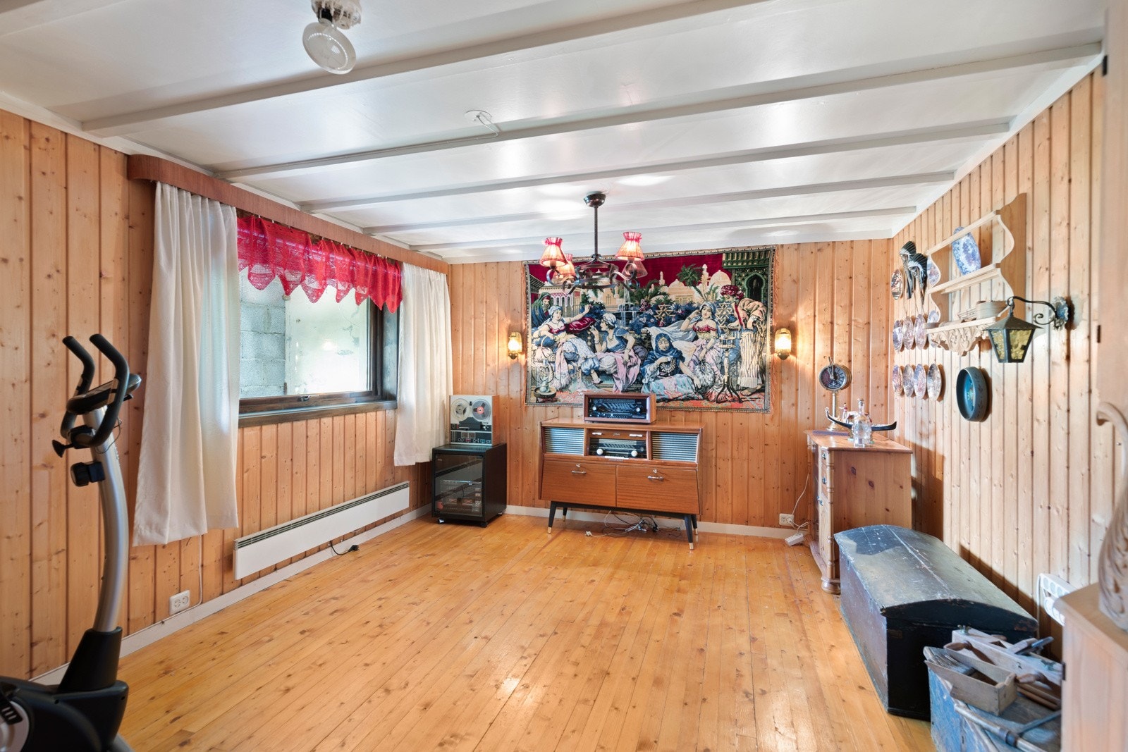 Soverom/stue. Galleribilde