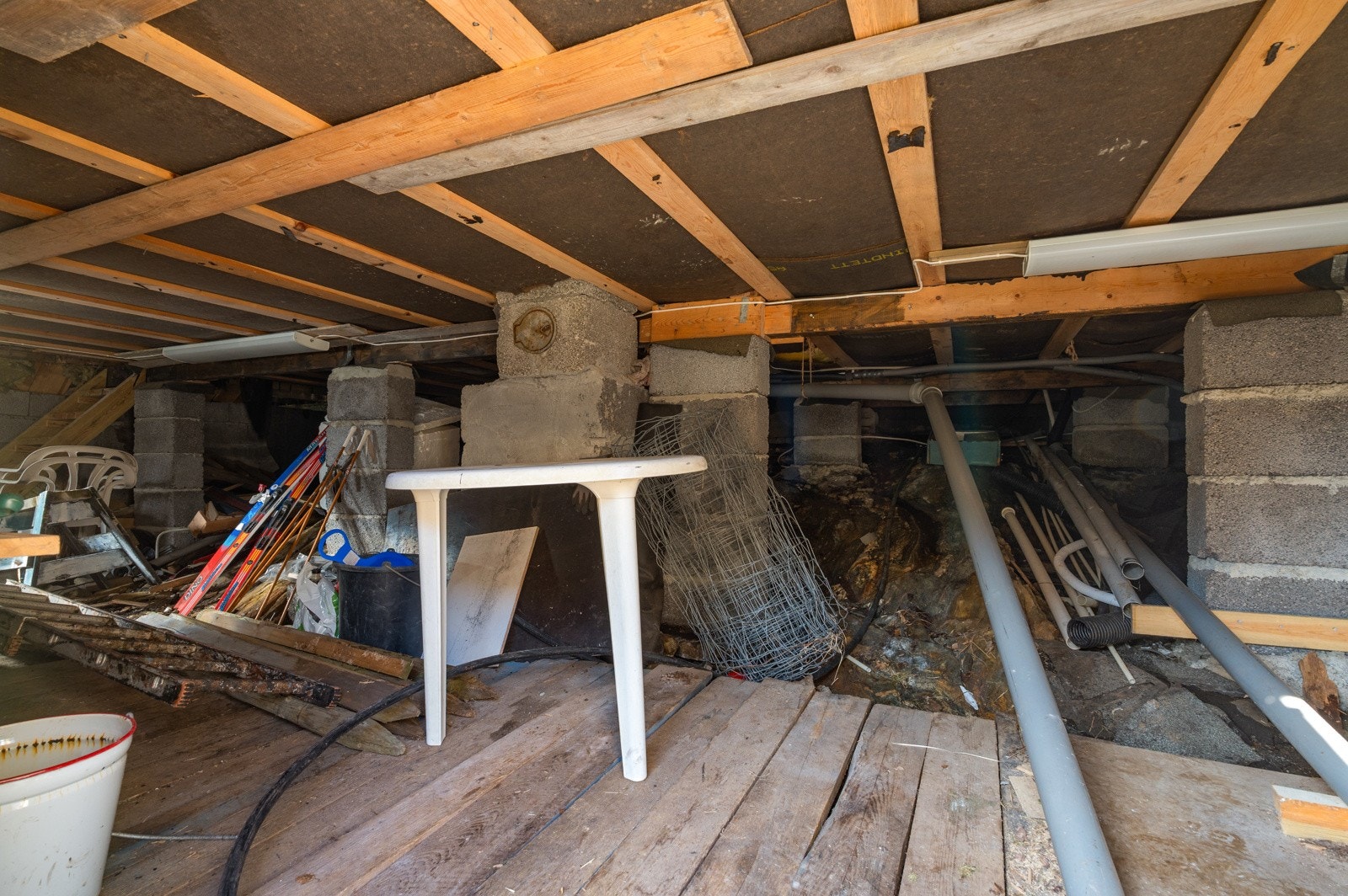 Rom under hytten. Galleribilde