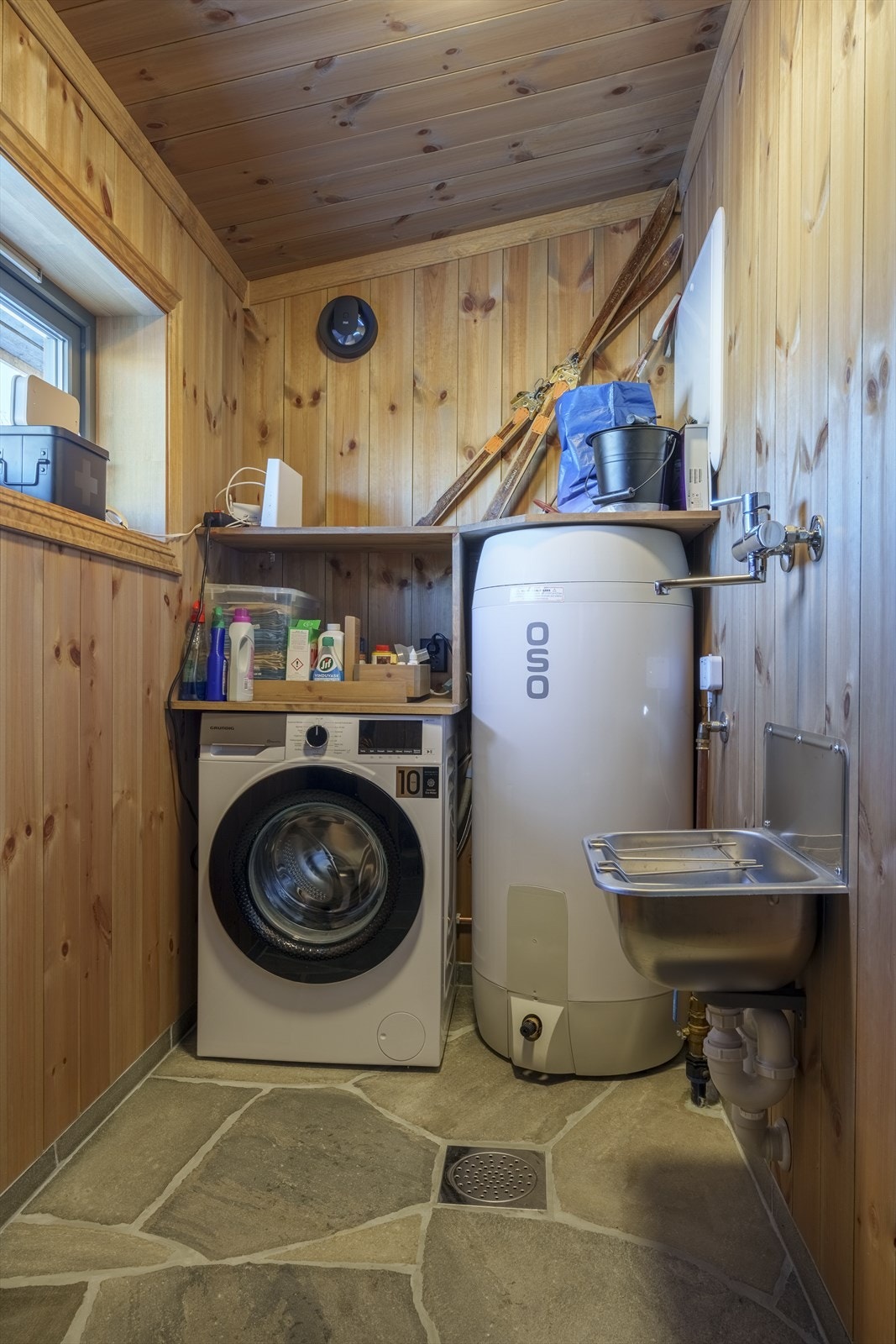 Hytta har også eget vaskerom. Galleribilde