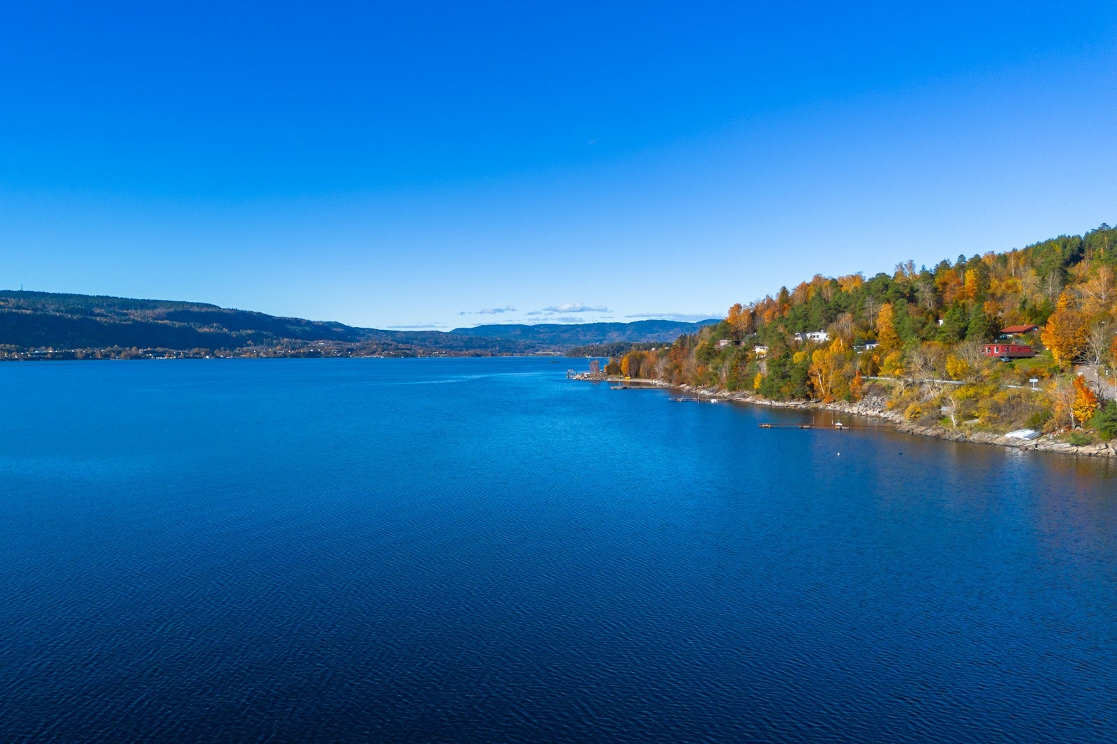 Nærhet til sjøliv og natur. Perfekt sted for rekreasjon, kajakkpadling og late sommerdager ved vannet. Galleribilde