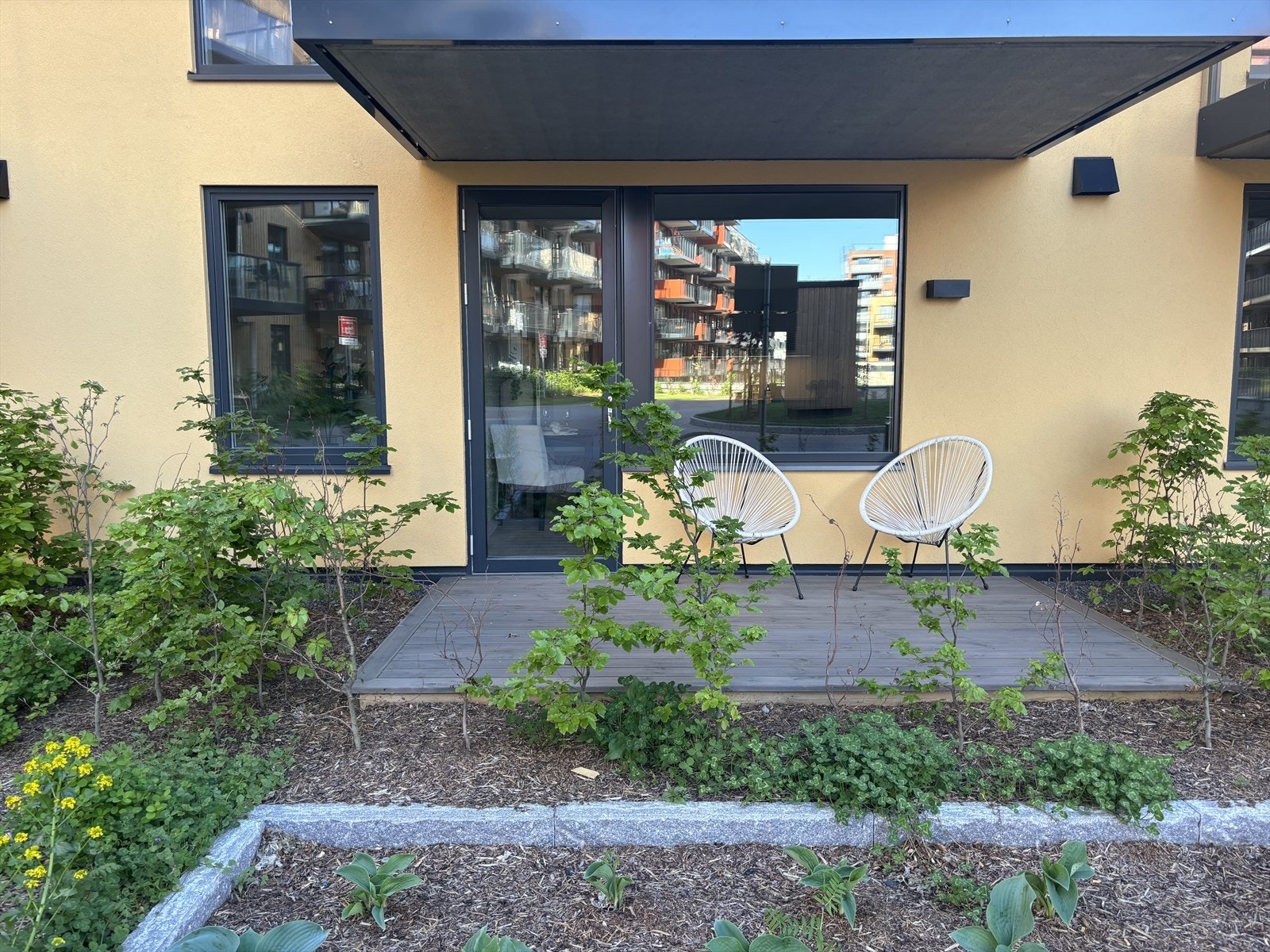 Egen markterrasse på ca 9 kvm. Galleribilde