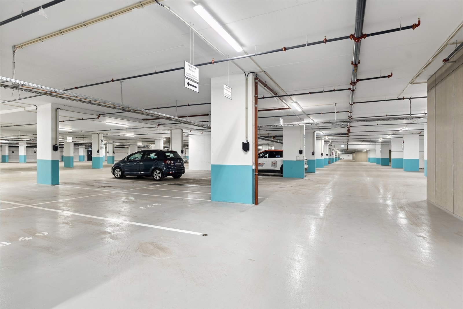 Mulighet for garasjeplass med opplegg for elbil-lader Galleribilde