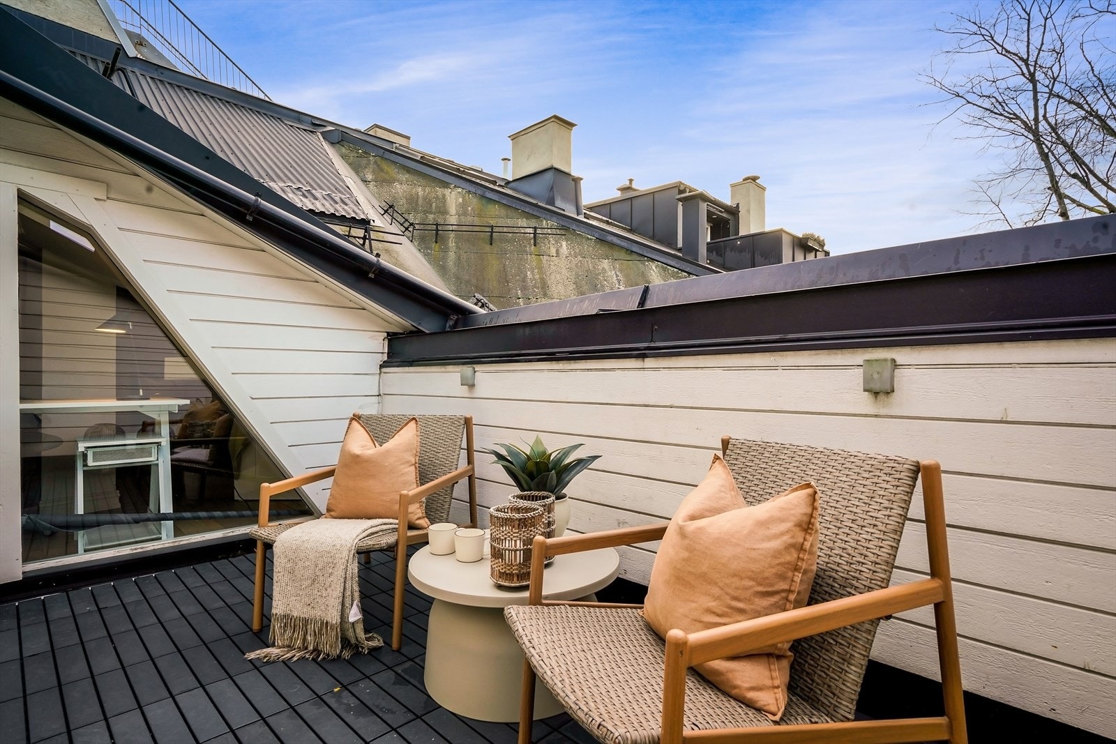 Plass til sittegruppe og grill. Galleribilde