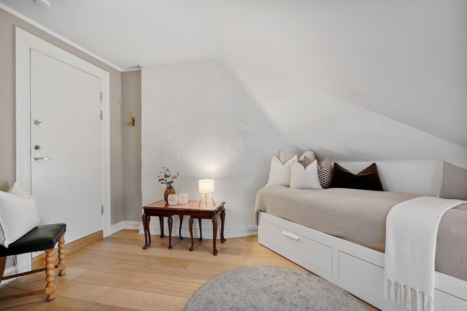 Utgang til baktrapp. Galleribilde