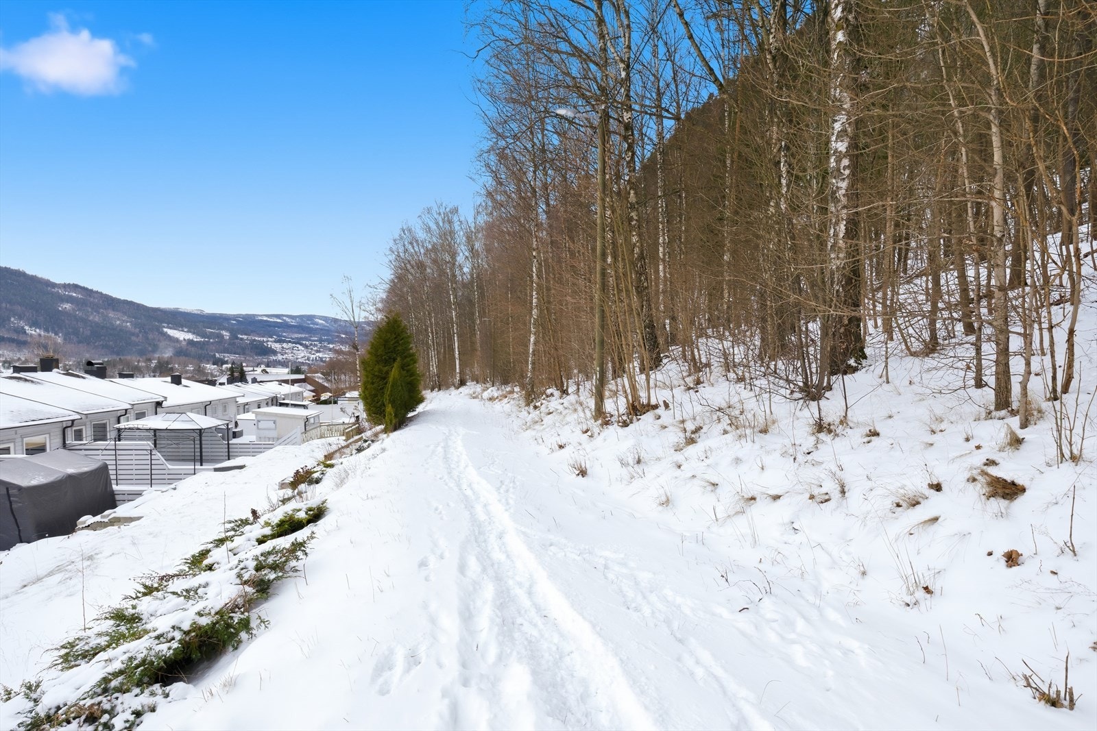 Har kan du går direkte ut til flotte turmuligheter, da lysløypa går like ovenfor borettslaget Galleribilde