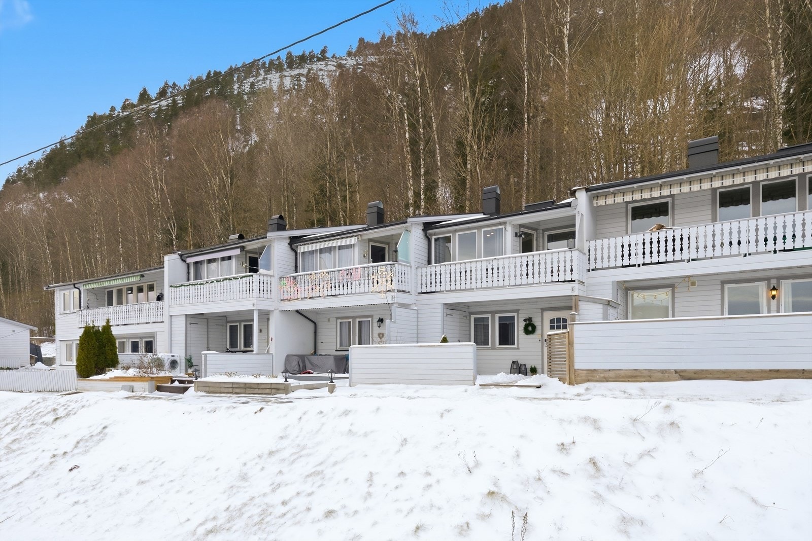 Boligen tilhører Kanonveien Borettslag, hvor felleskostnadene dekker blant annet utvendig vedlikehold, kommunale avgifter og bygningsforsikring Galleribilde