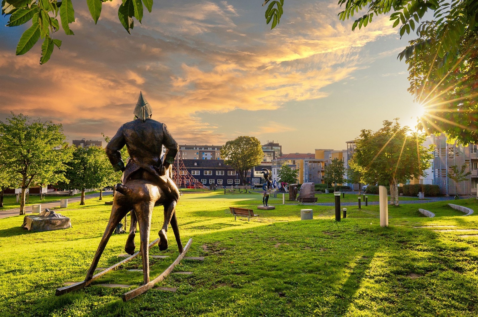Flere grønne parker i området, her fra Lørenparken (Peer Gynt-parken) Galleribilde