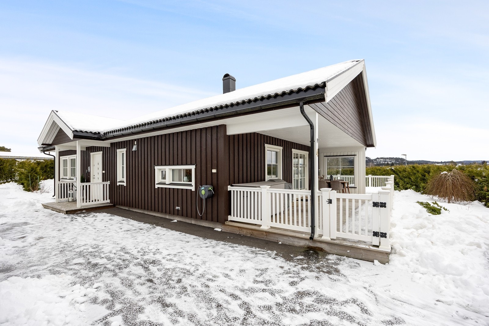 Boligen er fra 2019 og fremstår som velholdt og med moderne, delikat standard. Galleribilde