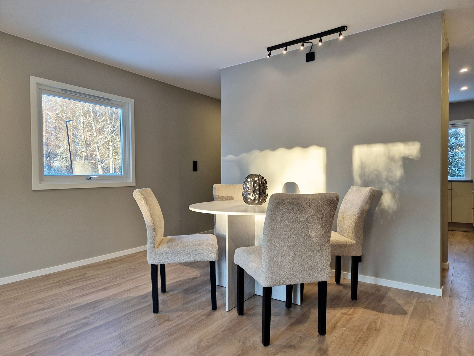 Endeplassering gir rikelig med naturlig lys. Galleribilde