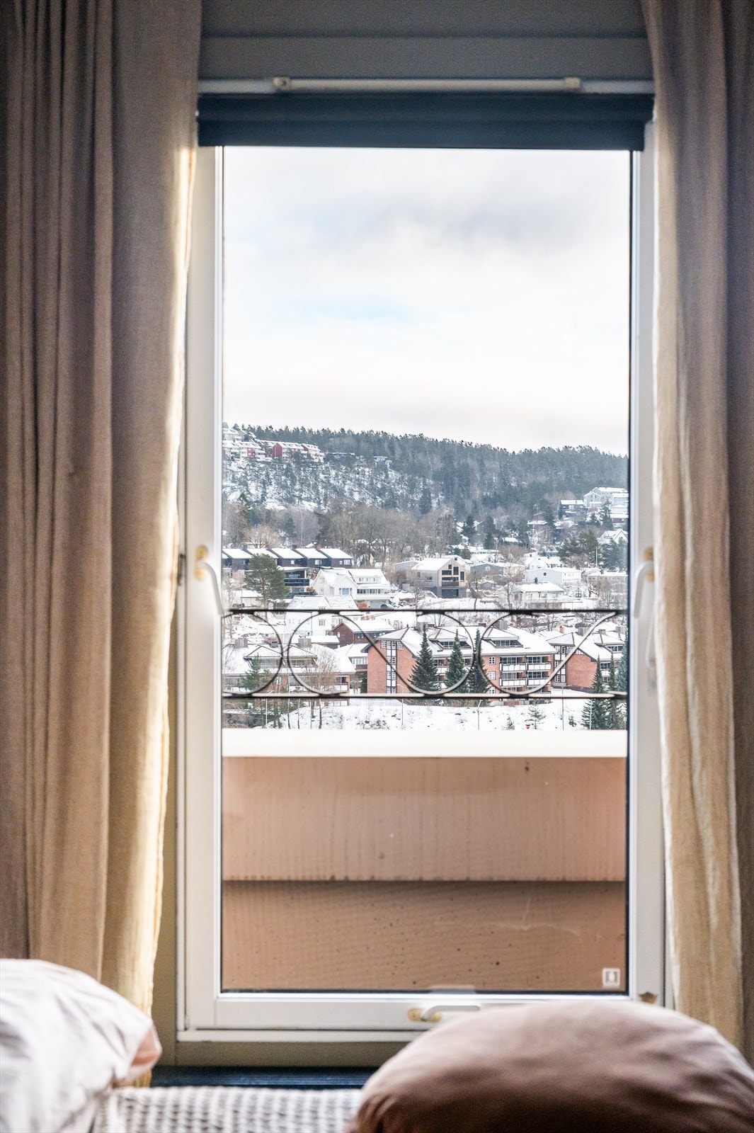 Hyggelig utsikt fra soverommet. Galleribilde