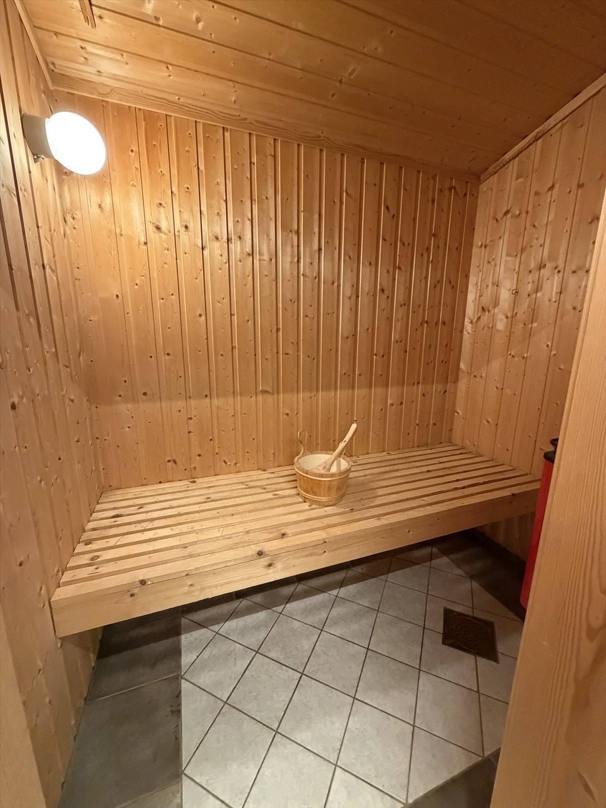 Egen badstue som inviterer til avslapning og velvære! Selgers bilde. Galleribilde