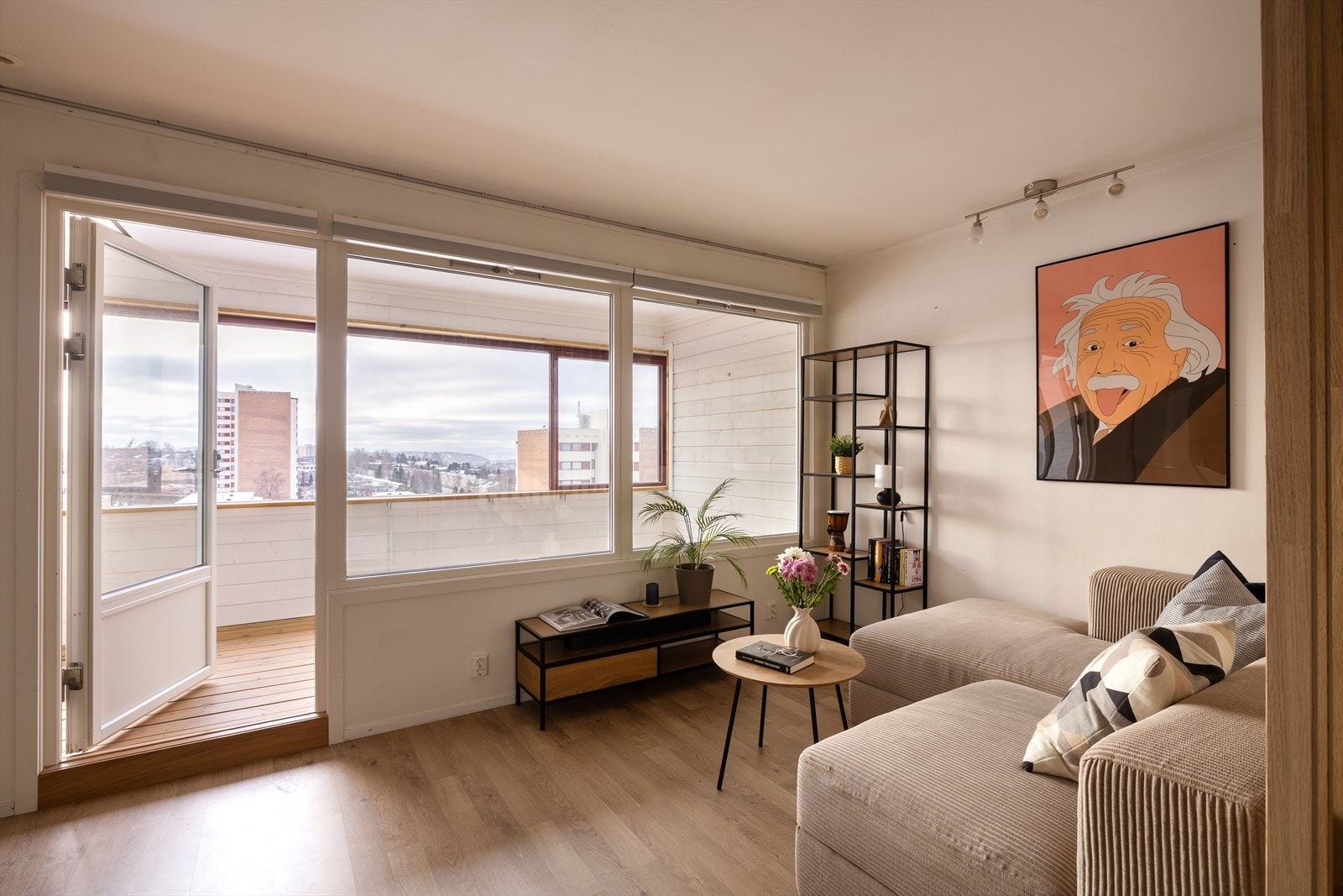 Velkommen til Tvetenveien 231! Presentert av Christoffer Vindum v/Emera eiendomsmegling. Galleribilde