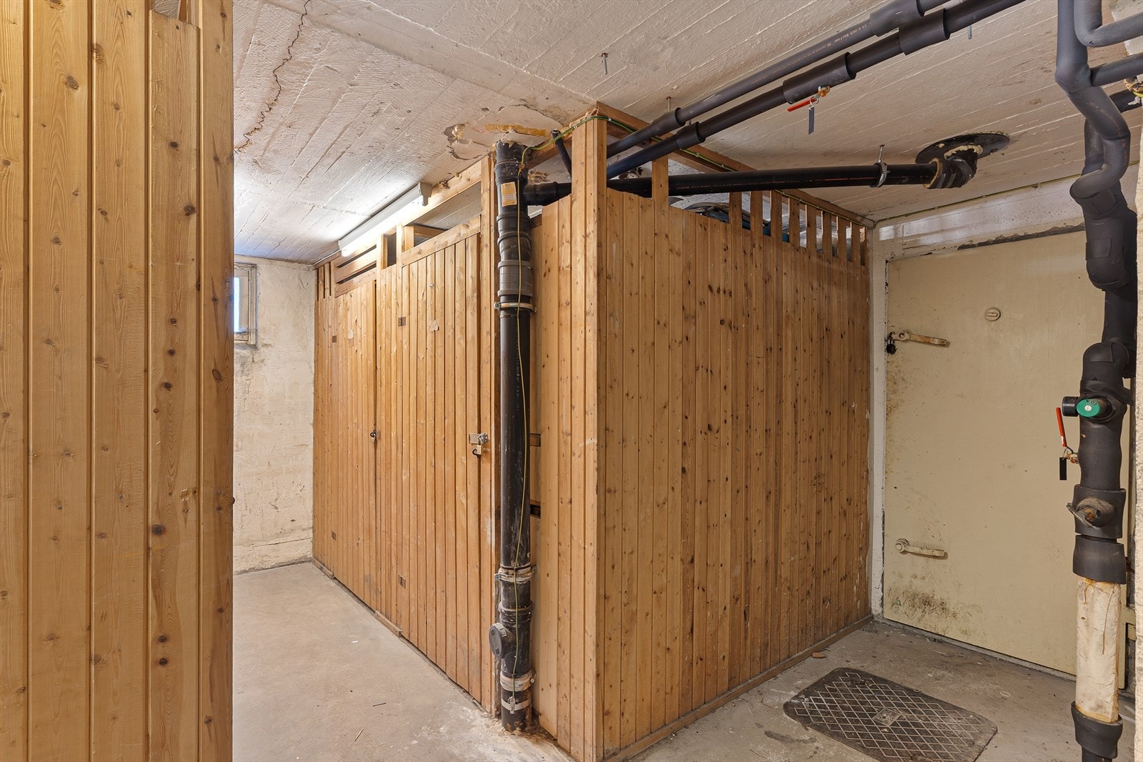 Kjellerbodene gir god og sikker oppbevaringsplass. Galleribilde