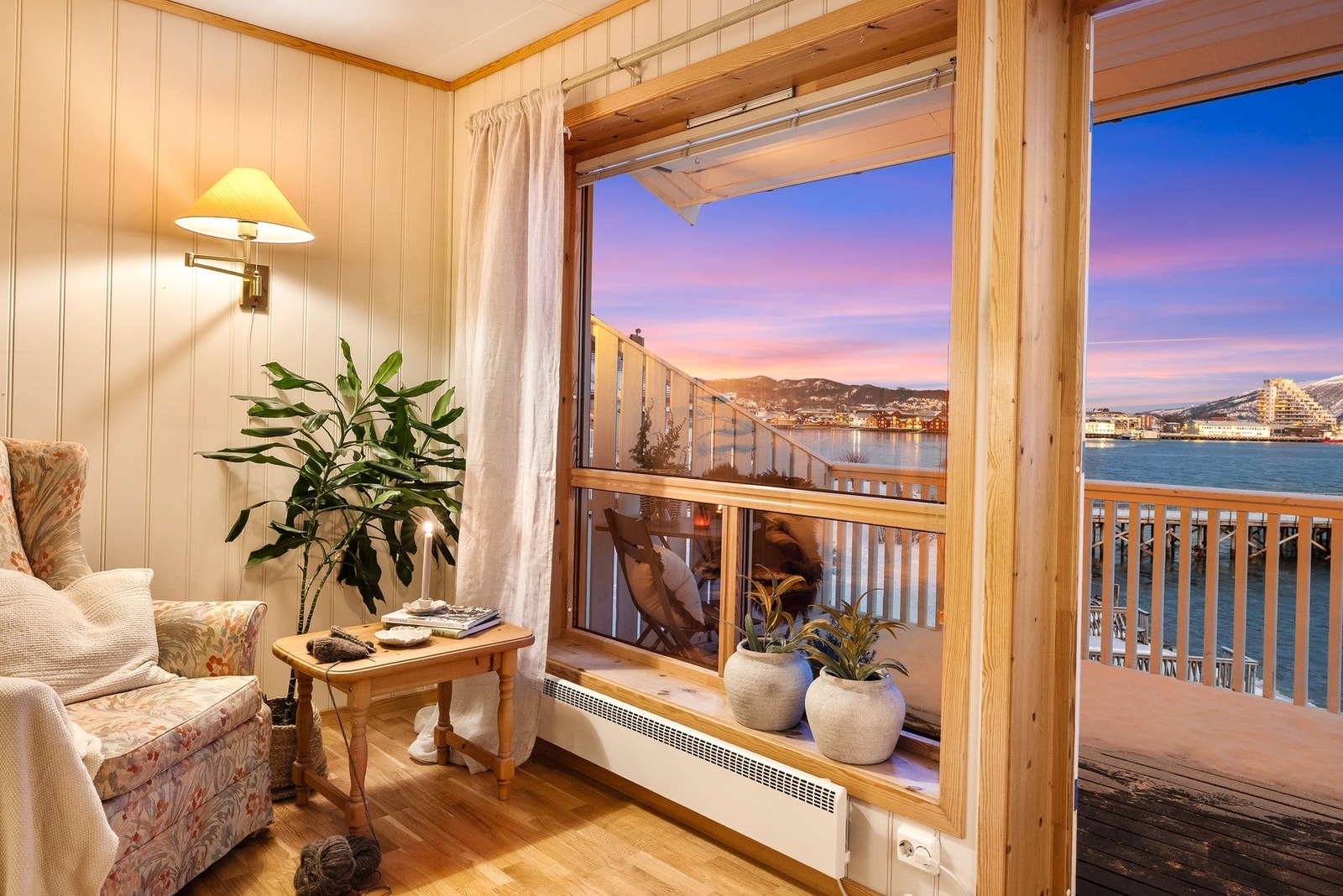 leiligheten ligger i et veletablert borettslag i Annfinnvika. Galleribilde