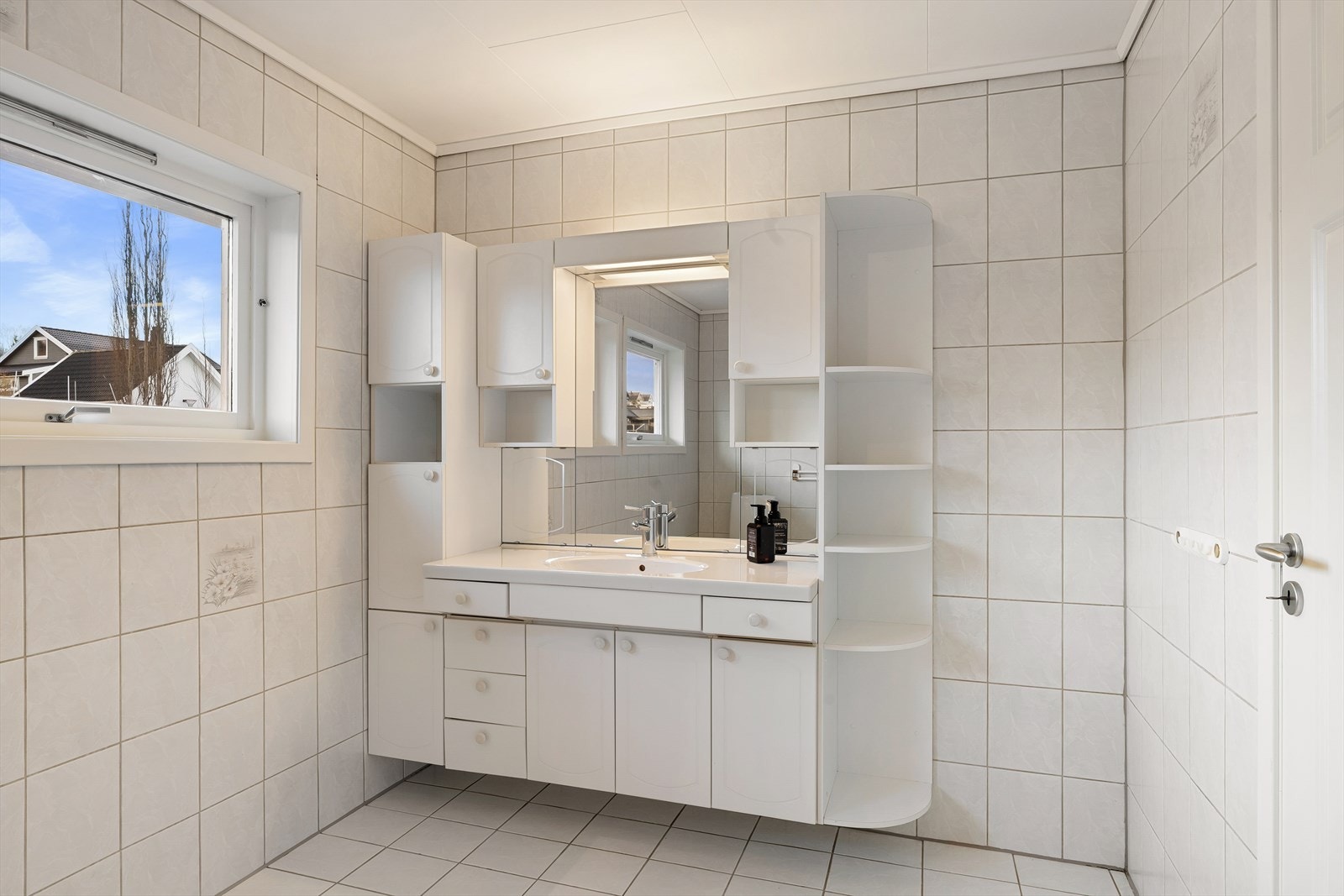 1. etasje - Bad Galleribilde