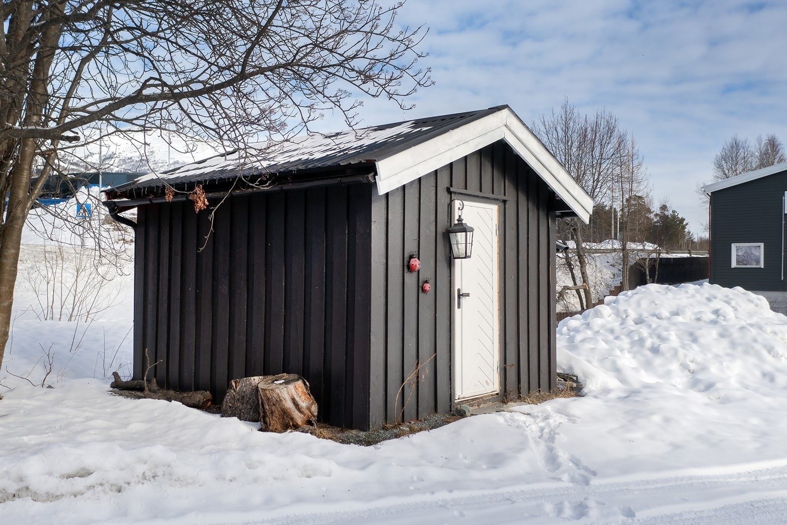 Frittstående bod Galleribilde