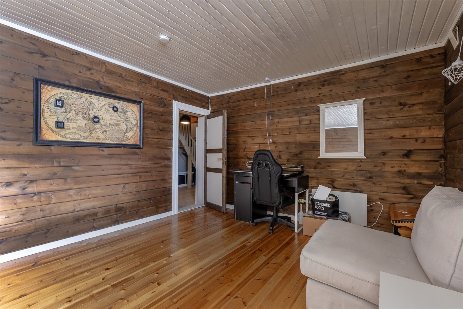 Kjellerstue (kjelleretasje) Galleribilde