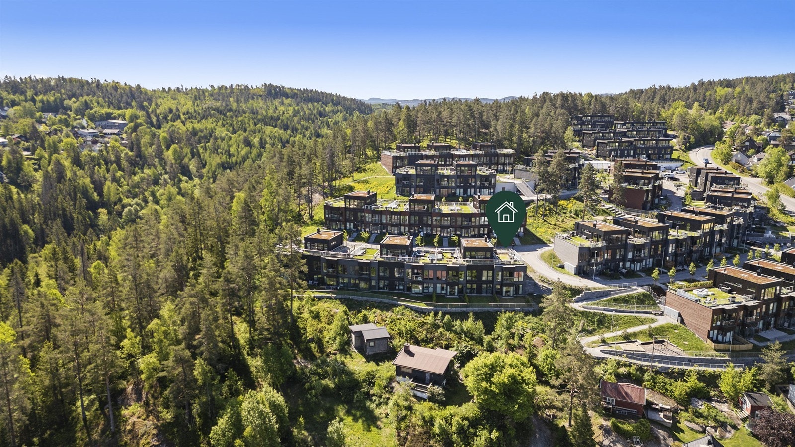 Ingen hus foran boligen som hindrer for utsikten, samt ingen gjenboere. Galleribilde