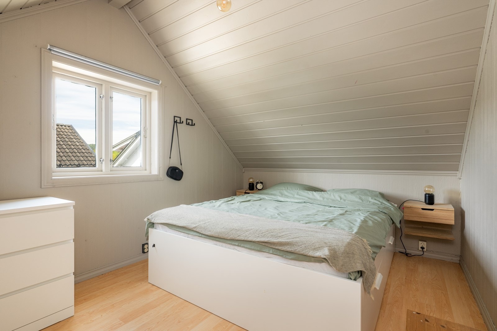 Boligen har fire fine soverom i 2.etg. Galleribilde