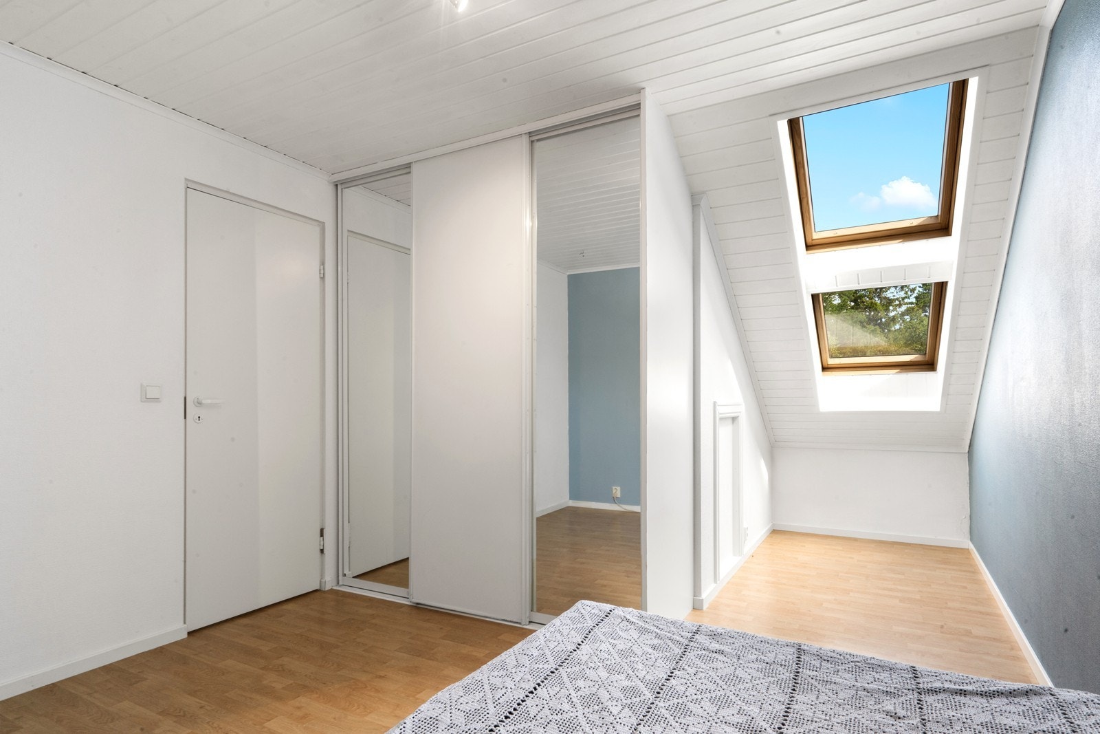 God plass til garderobeskap. Galleribilde