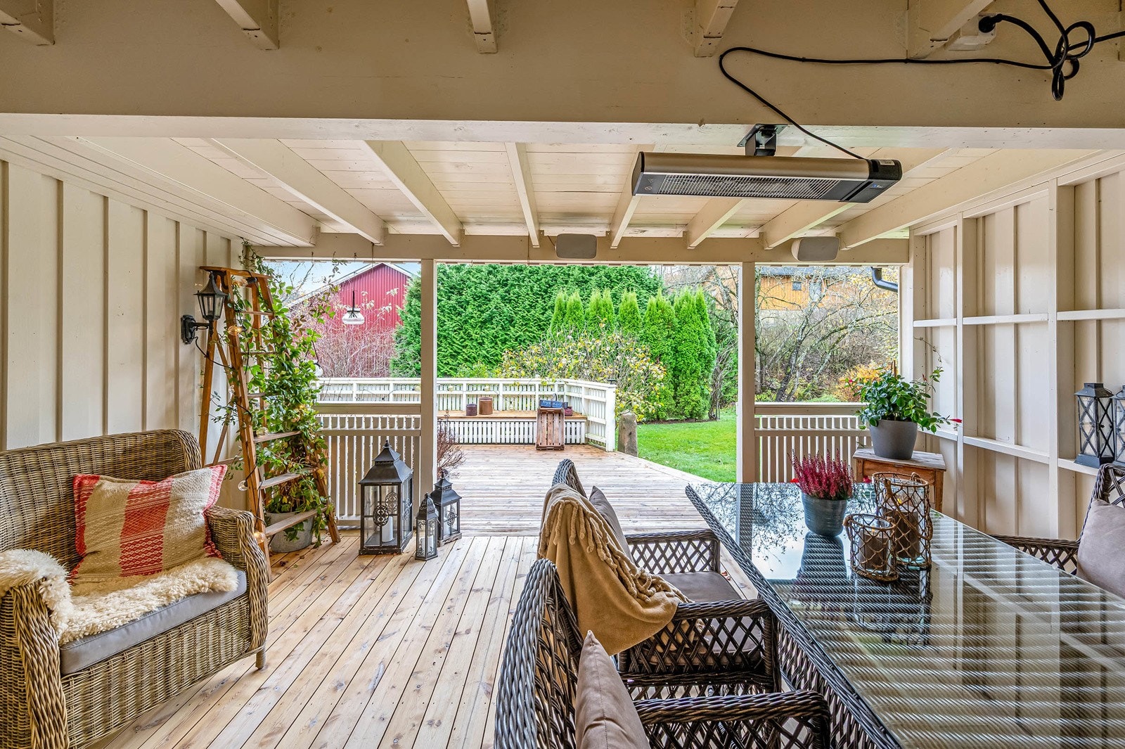 Stor og flott overbygget terrasse Galleribilde