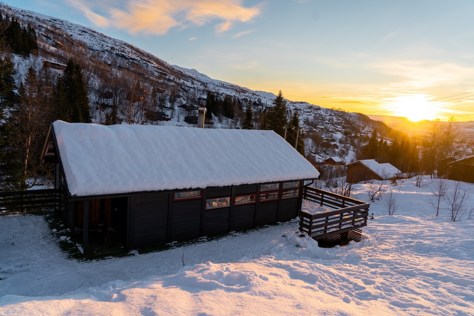- Her får du nærhet til ca. 60 km skiløyper og flotte turmuligheter året rundt, som Tveitakvitingen og Byrkjefjell - Galleribilde