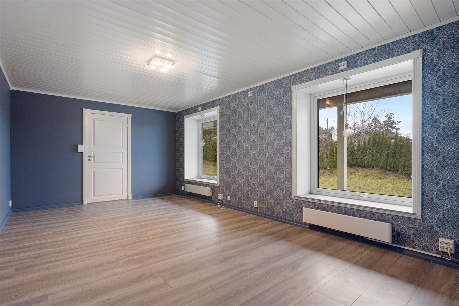 Den ekstra stuen i underetasjen gir god fleksibilitet for familielivet. Galleribilde