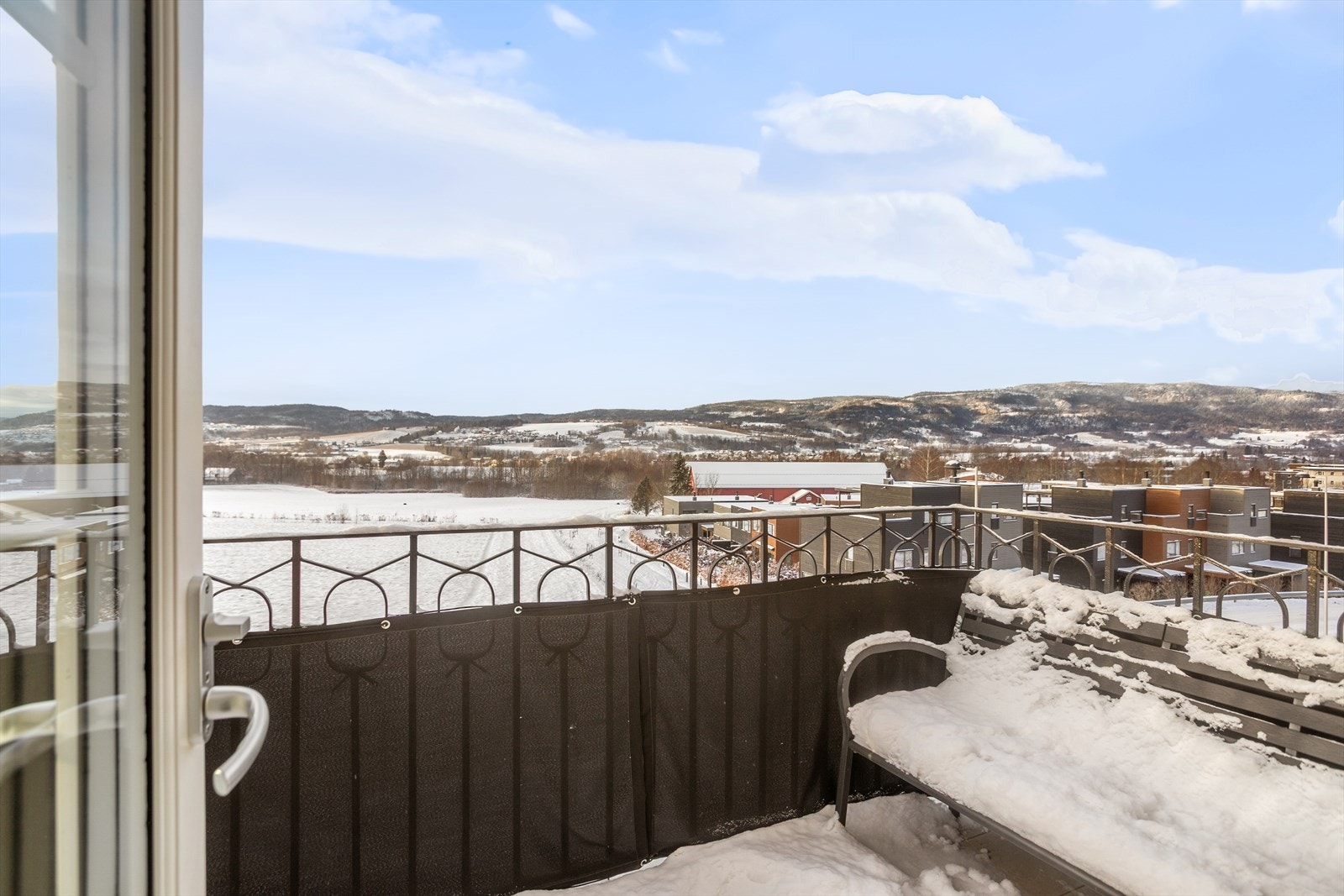 Adkomst til balkong fra stuen Galleribilde