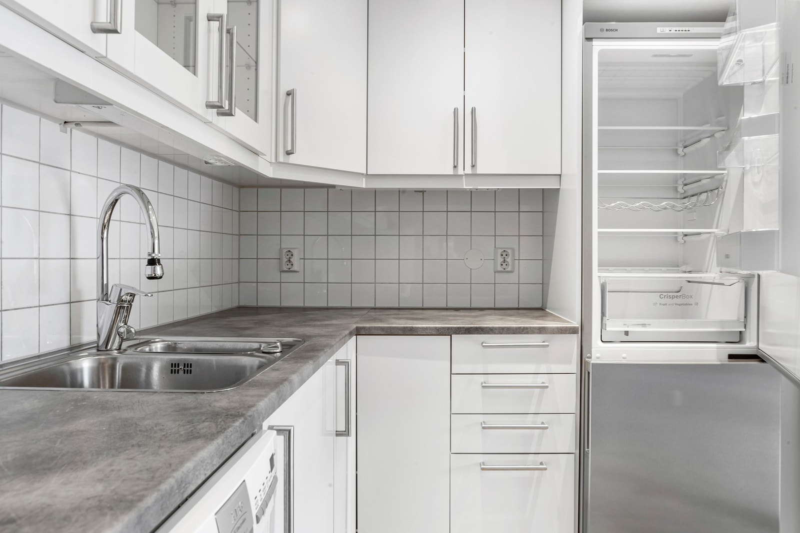 Hvitevarene på kjøkkenet medfølger Galleribilde