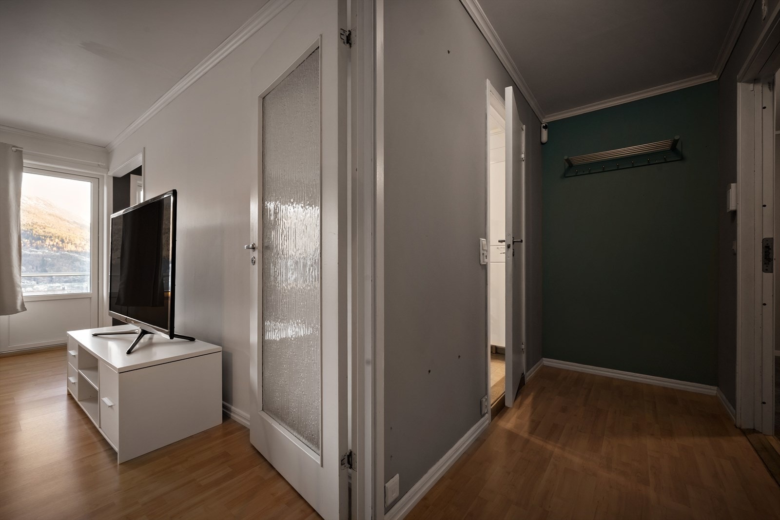 Gang med entré og tilkomst til alle rom Galleribilde