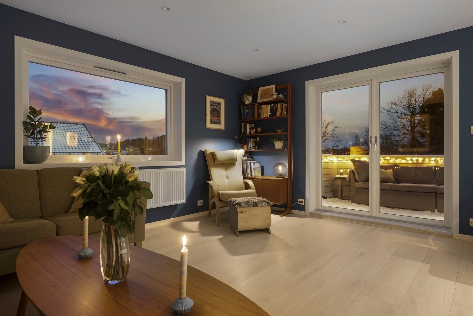 Fra stuen er det direkte utgang til en flott balkong. Galleribilde