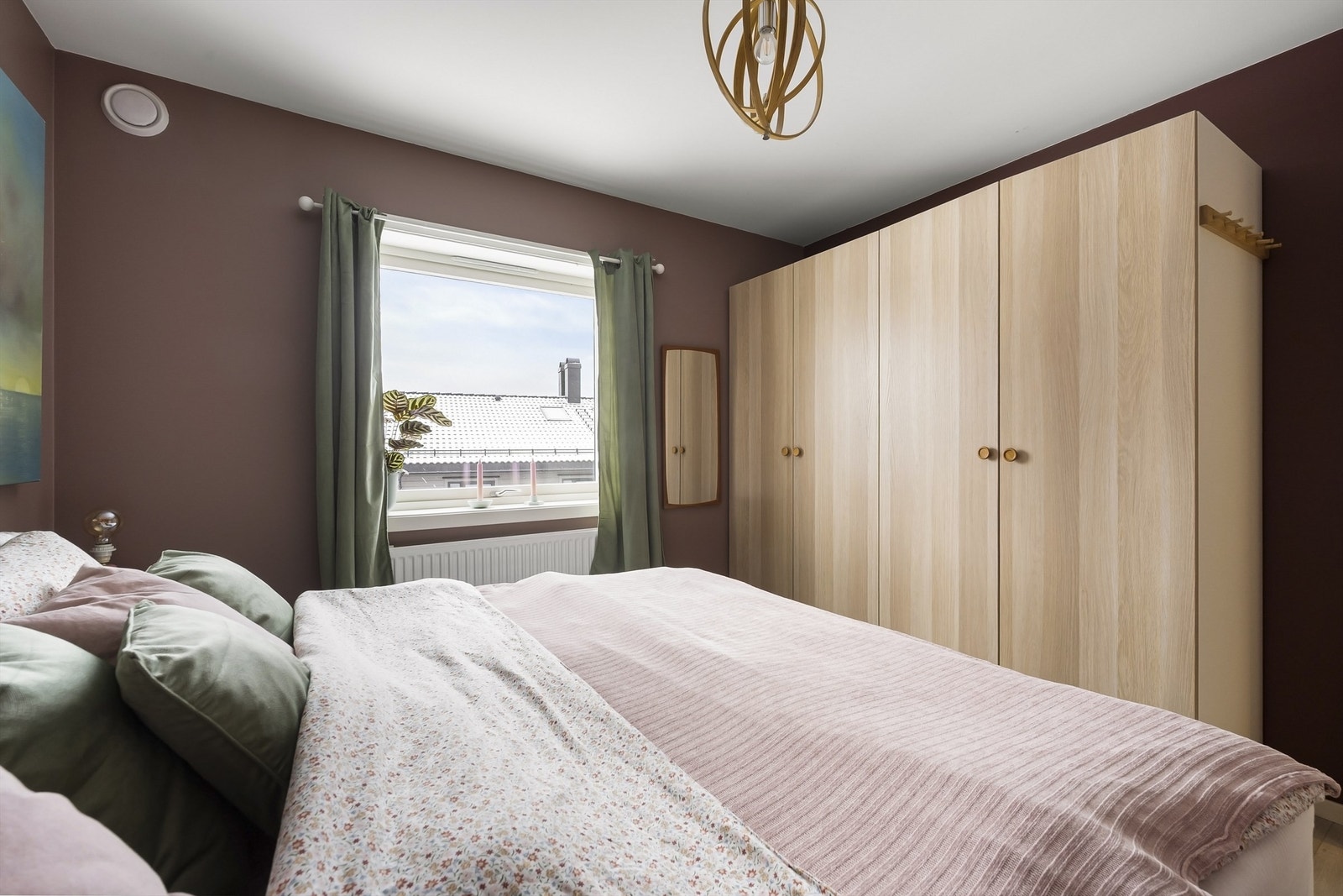 Det er også god plass for ønsket oppbevaringsmøblement. Galleribilde