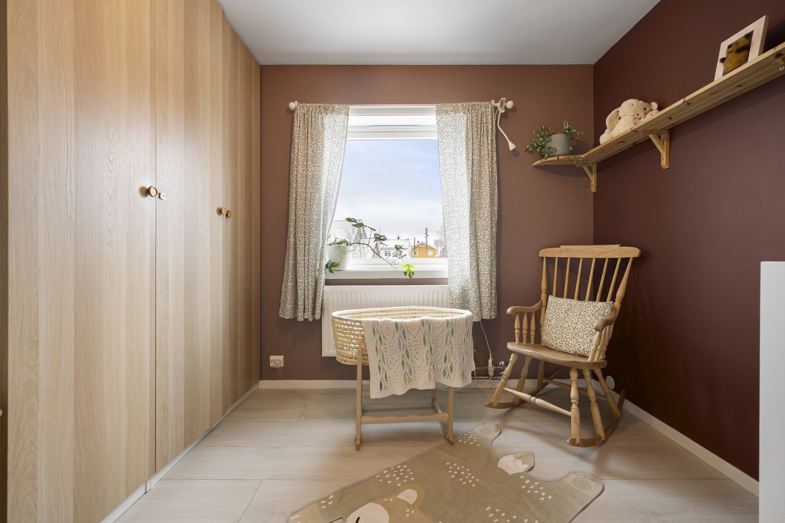 Resterende av boligens soverom er også romslige og passer ypperlig som barnerom, gjesterom eller kontor. Galleribilde