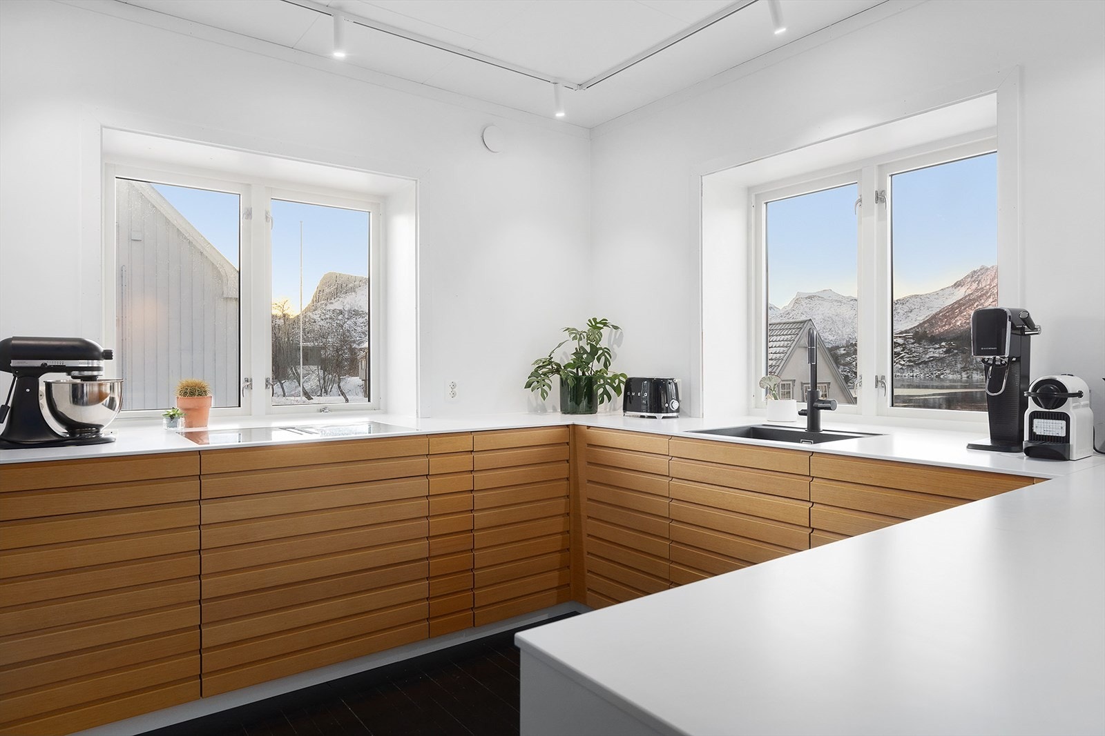 Moderne look av at man ikke har overskap Galleribilde