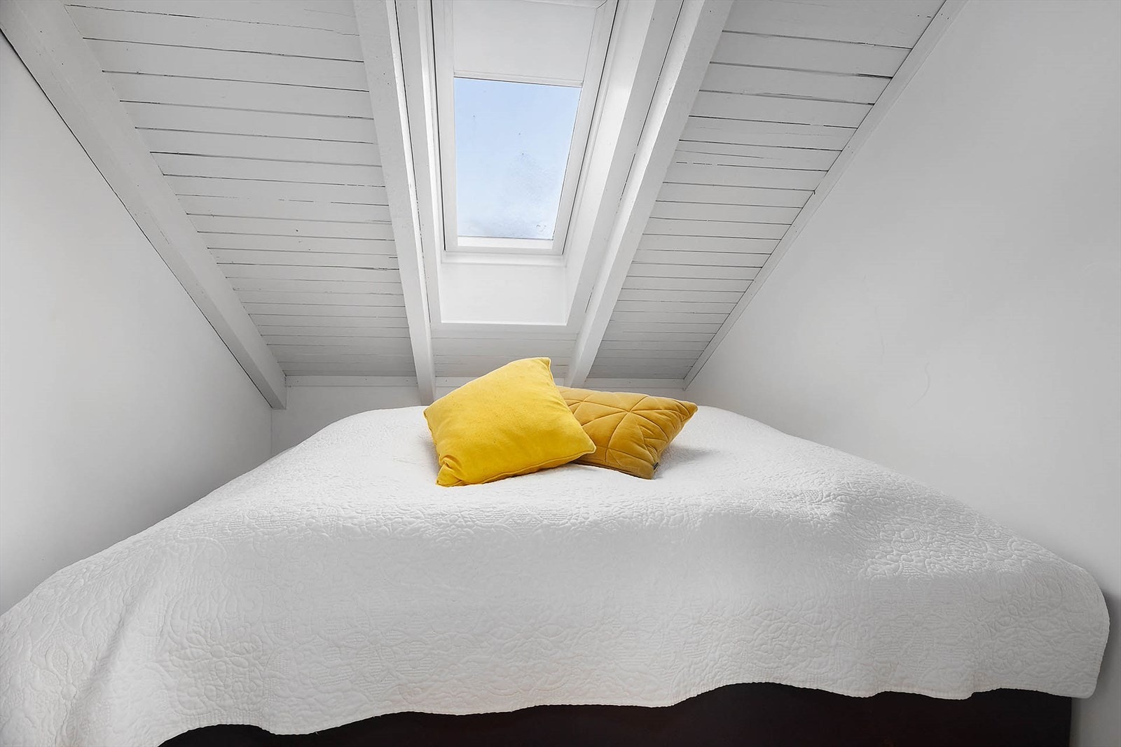 Satt in takvindu som gir en god romfølelse Galleribilde