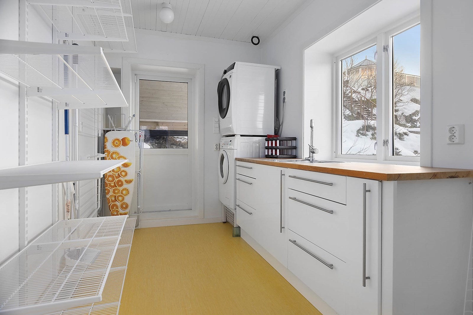 Vaskerom med praktiske løsninger Galleribilde