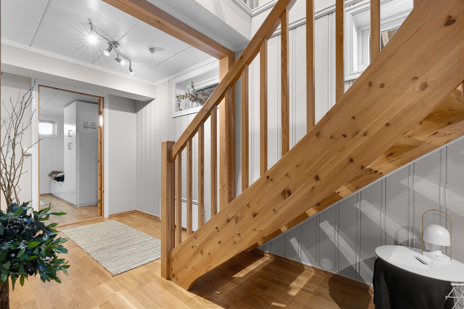 Vi tar turen opp igjen til 1. etasje. Galleribilde