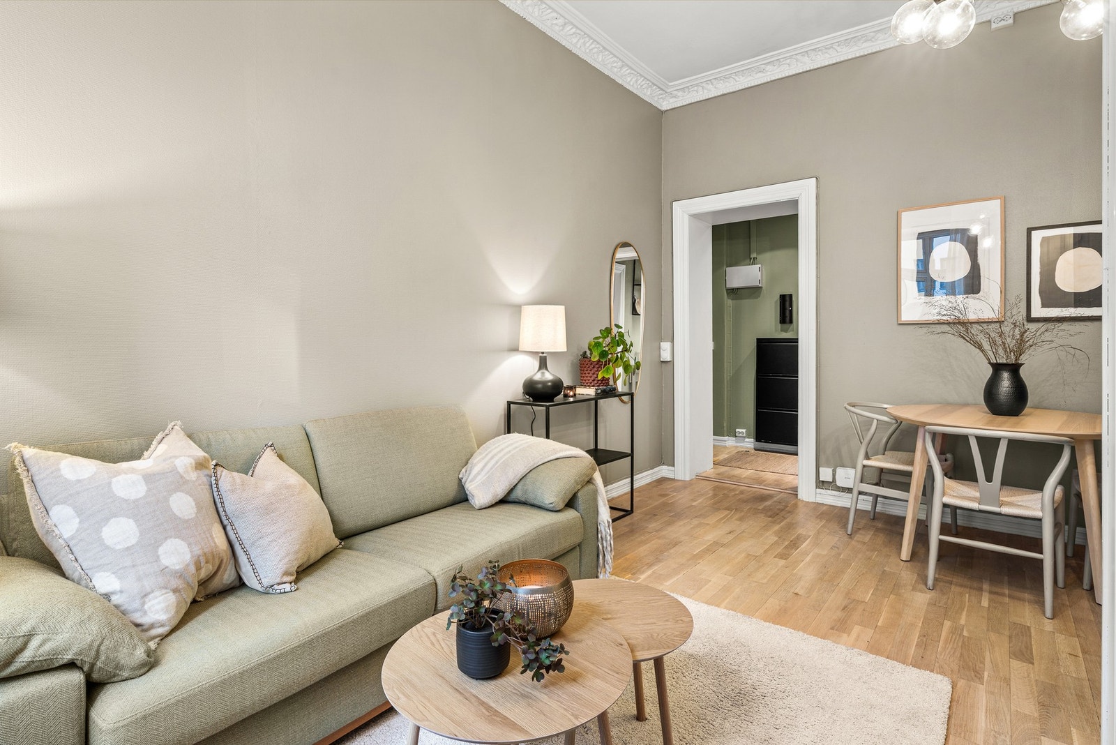 Årlig strømforbruk er av selger opplyst til ca. 8 170 kWh, og vil variere etter bruksmønster. Galleribilde