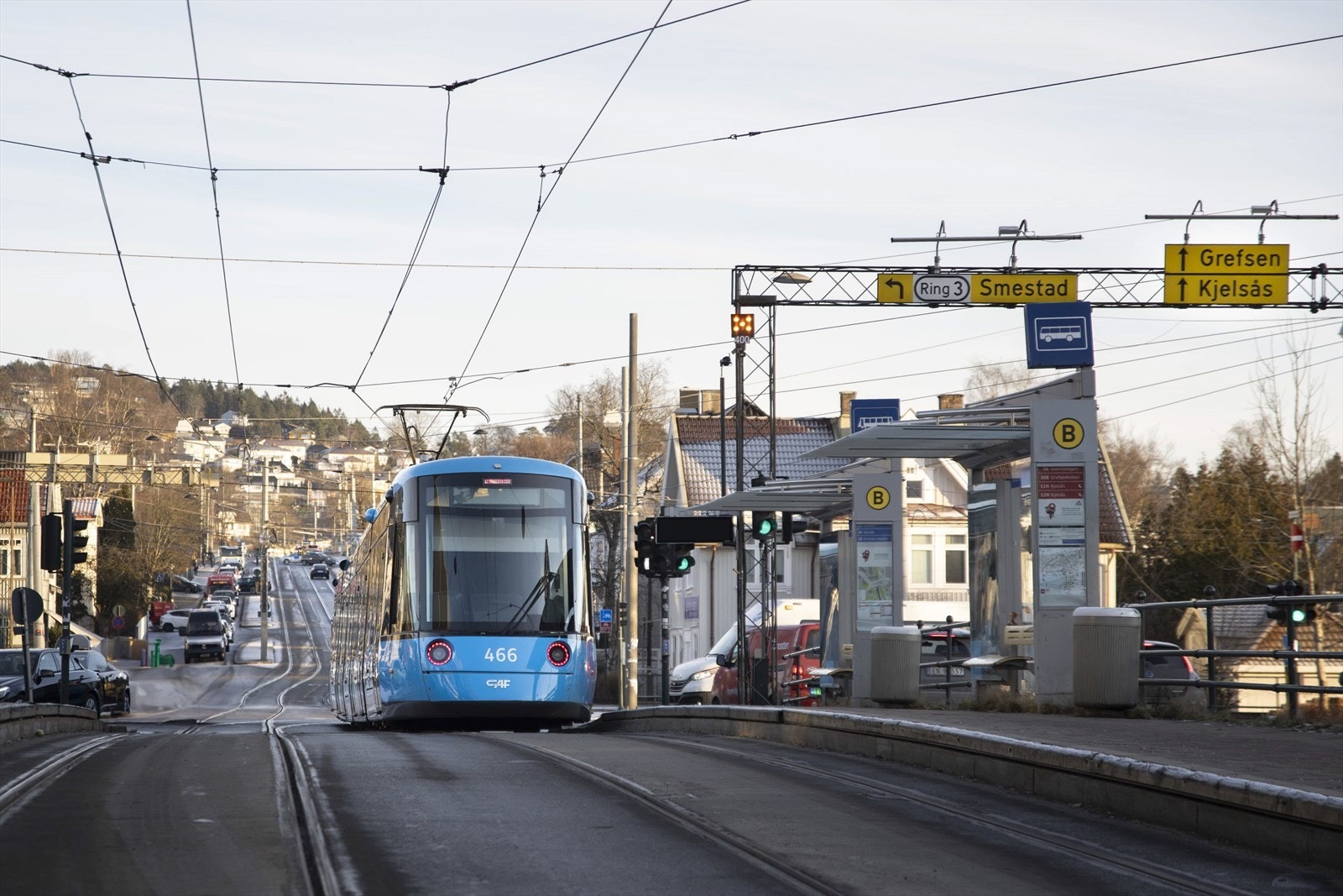 Nærhet til offentlig kommunikasjon med trikkestopp like ved. Galleribilde