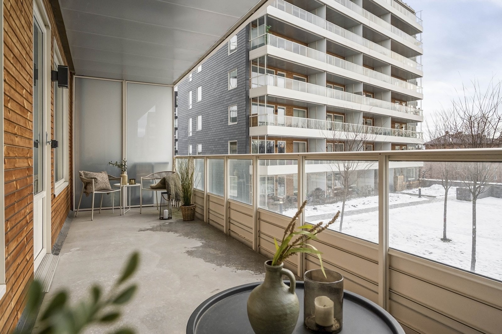 Her er det god plass til både sittegruppe og beplantning. Galleribilde